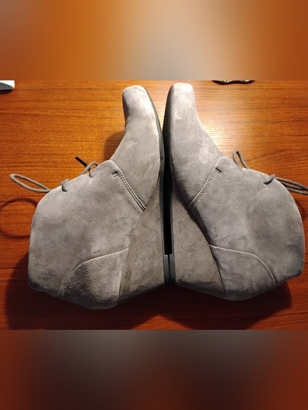 Clarks Women's size 8 Gray Suede Wedge Ankle Boots Lace Up vegan suede cushioned